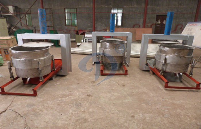 What's the difference between three-column centrifuge and garri presser?