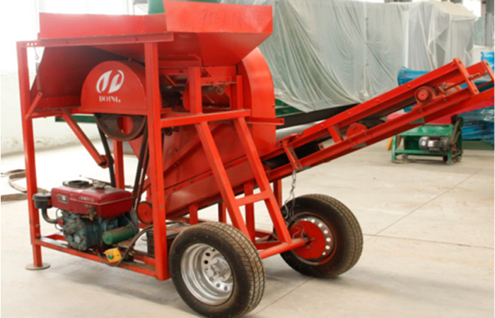 Cassava chipping machine used in flour production